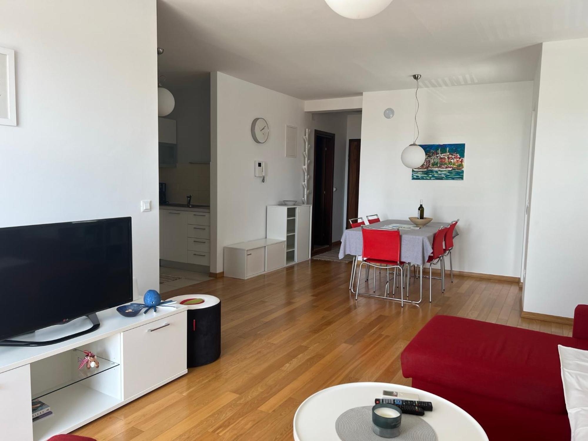 Apartment Lucija - Cozy Flat In The City Center With A Sea View & Parking มาคาร์สกา ภายนอก รูปภาพ